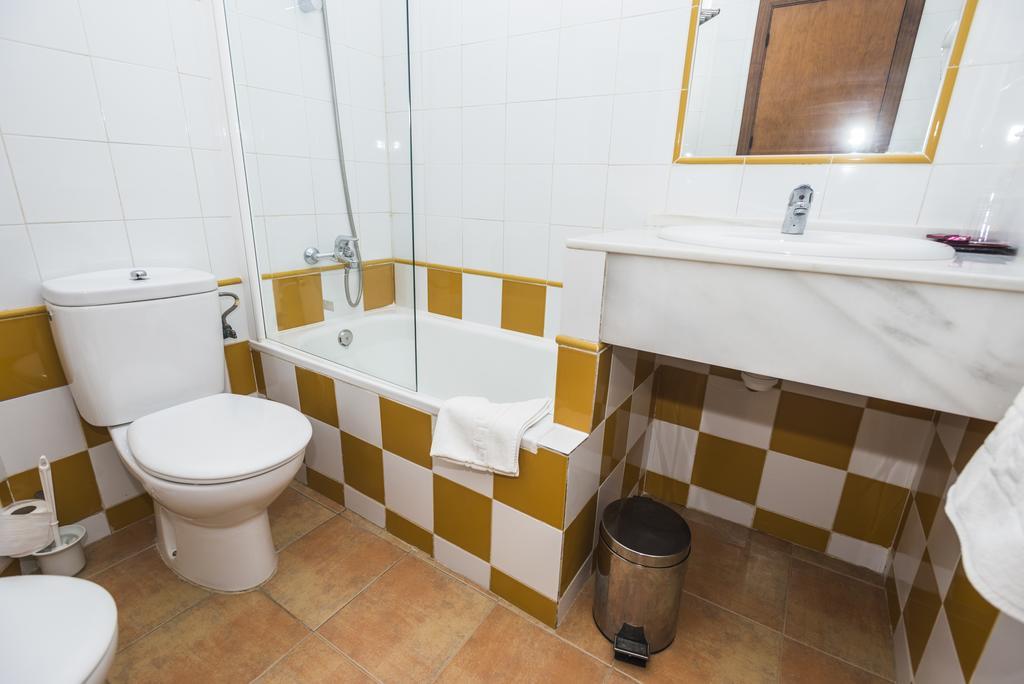 Hostal Las Cumbres Conil De La Frontera Zewnętrze zdjęcie