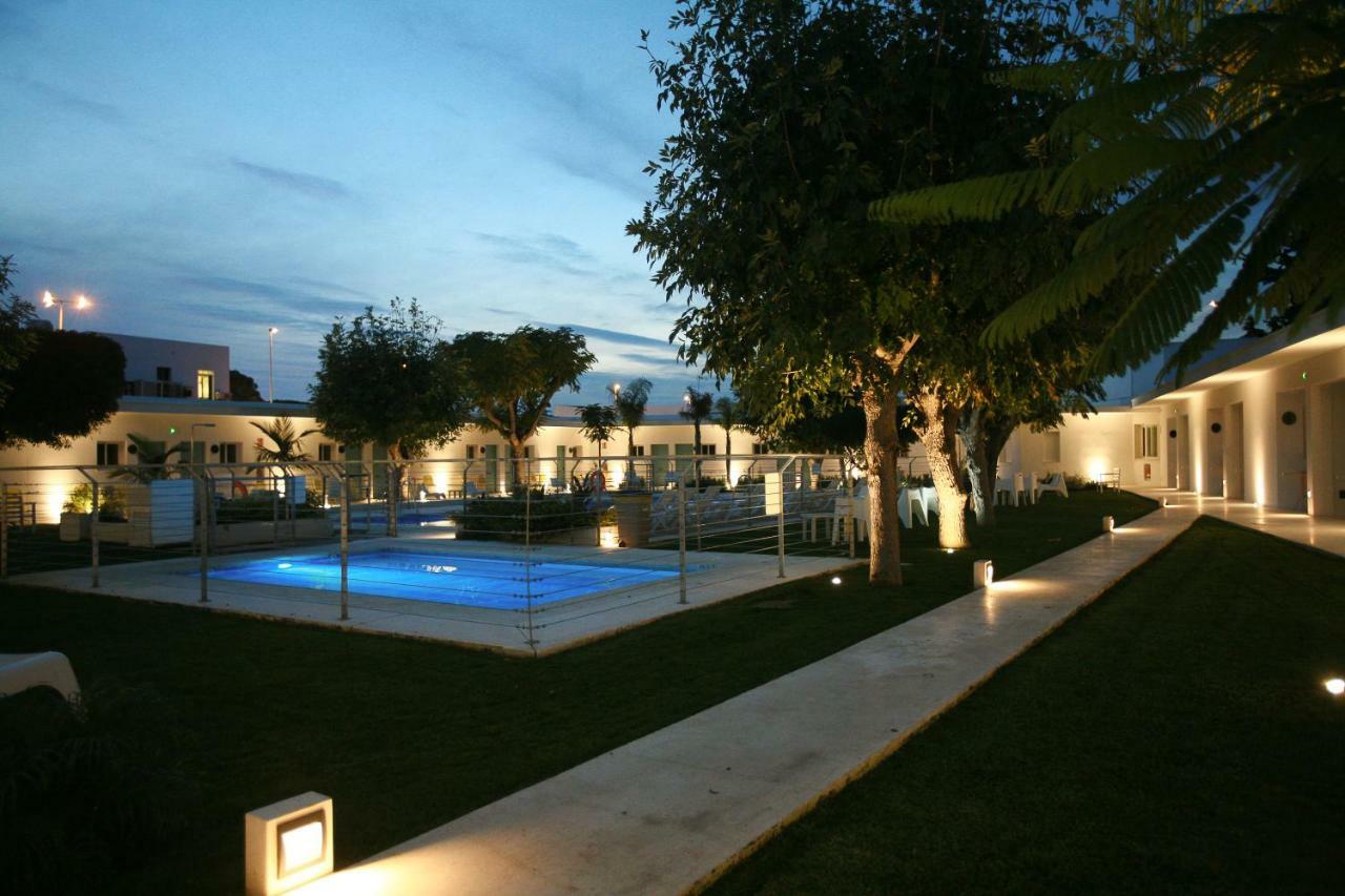 Hostal Las Cumbres Conil De La Frontera Zewnętrze zdjęcie
